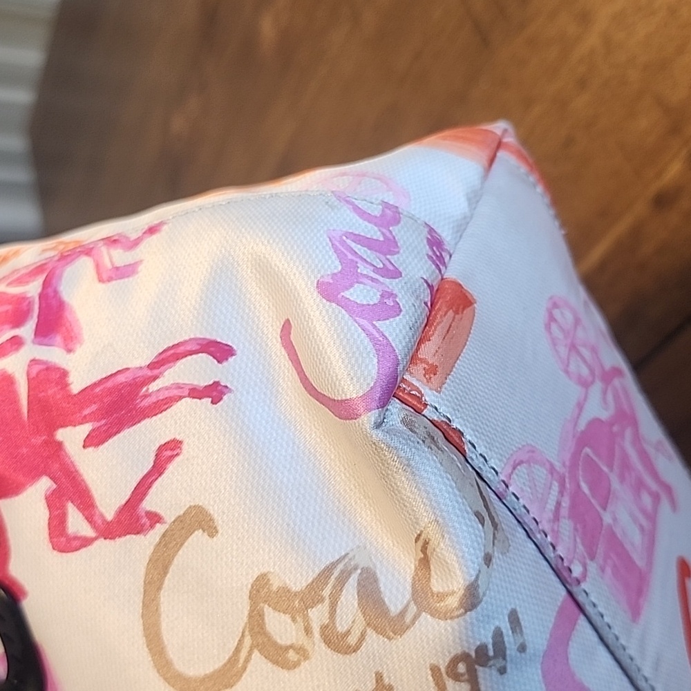 Coach Horse and Carriage Pink 1941 Shoulder Bag - Picture 9 of 16